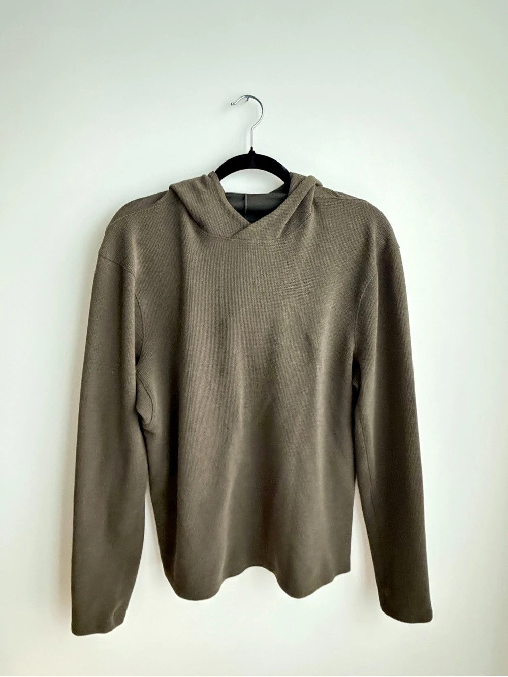 Lululemon Men’s Shift Stitch Hoodie in Olive Green